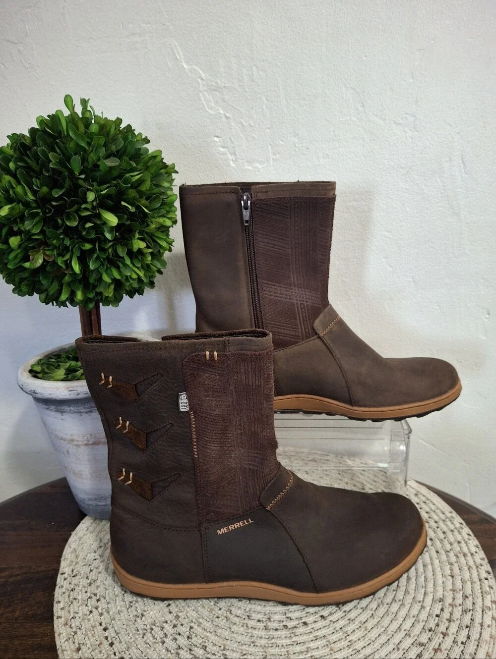 Merrell Women’s Brown Boots Size 9.